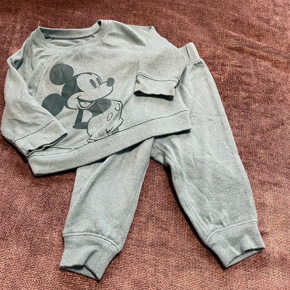 jumping beans Other - Disney Jumping Beans Mickey Mouse Sweatshirt and Pants Set - Size 6 Months